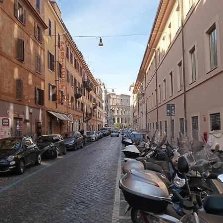 Daire Laterano 190 At Colosseo *